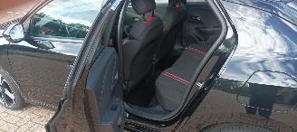 Opel Corsa Bj:02-2022 GS-Line 1.2-Turbo Full-Led Led-Achterlichten Digitaal Cockpit Sport-modus Climatecontrol CruiseControl Stoelverwarming stuurwiel met verwarming Privacy glas 4xElektrische ramen Elektrische-spiegels Blindspot systeem Achteruitrijcamera Dimmende picture 23