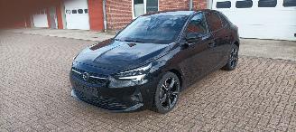Schadeauto Opel Corsa Bj:02-2022 GS-Line 1.2-Turbo Full-Led Led-Achterlichten Digitaal Cockpit Sport-modus Climatecontrol CruiseControl Stoelverwarming stuurwiel met verwarming Privacy glas 4xElektrische ramen Elektrische-spiegels Blindspot systeem Achteruitrijcamera Dimmende 2022/2