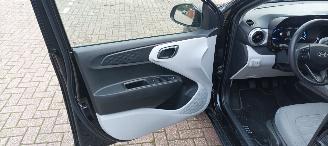 Hyundai I-10 Bj:11-2024 Prime Edition 1.2-mpi Digital Cockpit Navigatie Climatecontrol CruiseControl Stoelverwarming Lichtautomaat Privacyglas keyless Entry Stuurwiel met verwarming Achteruitrijcamera 4xElektrische ramen Elektrische-spiegels Led Dagrijverlichting mist picture 16