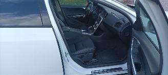 Volvo V-60 Bj:11-2016 Cross Country 2.4 5cil Diesel 190pk 4x4 Automatik Navigatie Xenon Led Climatecontrol CruiseControl Stoelverwarming Lichtautomaat Privacyglas Regensensor Trekhaak picture 31