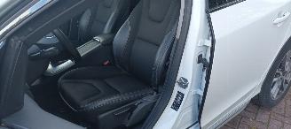 Volvo V-60 Bj:11-2016 Cross Country 2.4 5cil Diesel 190pk 4x4 Automatik Navigatie Xenon Led Climatecontrol CruiseControl Stoelverwarming Lichtautomaat Privacyglas Regensensor Trekhaak picture 22
