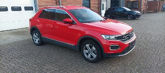 Volkswagen T-Roc Bj:06-2021 Active 1.5-TSI DSG 150pk Digital Cockpit Navigatie Drive modus Climatecontrol CruiseControl Stoelverwarming stuurwiel met verwarming Privacy glas Trekhaak Full-Led koplampen Led achterlichten zwart dakhemel Blindspot picture 10