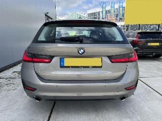 BMW 3-serie 318i Executive Edition 156PK - AUT - NAVI - LED - CLIMA picture 8