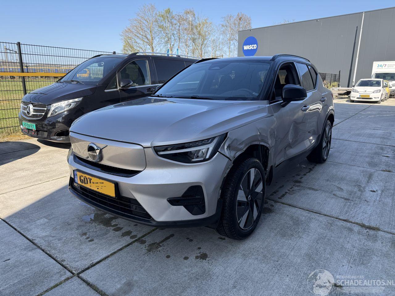 Volvo XC40 RECHARGE Twin PLUS 82 kWh -NAVI-CAMERA-LEDER-ACTIERADIUS 534 KM