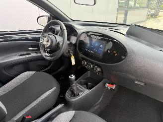 Toyota Aygo 1.0 VVT-I MT  X Play -AIRCO-CAMERA-CARPLAY picture 6