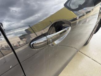 Mazda 2 1.5 Skyactive-G LUXURY-NAVI-CAMERA-PDC picture 12