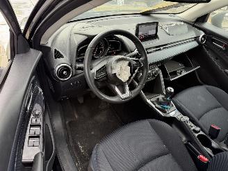 Mazda 2 1.5 Skyactive-G LUXURY-NAVI-CAMERA-PDC picture 3