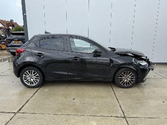 Mazda 2 1.5 Skyactive-G LUXURY-NAVI-CAMERA-PDC picture 7