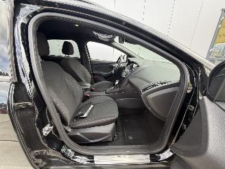 Ford Focus 1.5 TITANIUM- ST LINE  -AUTOMAAT-NAVI-PDC picture 12