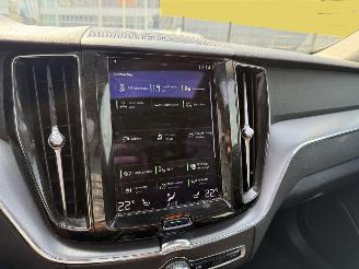Volvo Xc-60 2.0 B5 Momentum Exclusief -AUTOMAAT-PANO-LEDER-NAVI picture 19