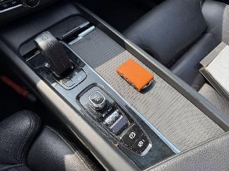 Volvo Xc-60 2.0 B5 Momentum Exclusief -AUTOMAAT-PANO-LEDER-NAVI picture 20