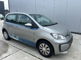 Volkswagen Up! 1.0 65 PK AIRCO picture 2