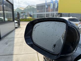 Volvo Xc-60 2.0 B5 Momentum Exclusief -PANO-NAVI-LEDER-AUT picture 16