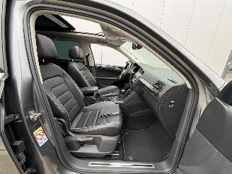 Volkswagen Tiguan 1.4 TSI 4MOTION Highline Business R -PANO-LEDER-NAVI-CAMERA picture 14