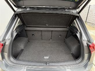 Volkswagen Tiguan 1.4 TSI 4MOTION Highline Business R -PANO-LEDER-NAVI-CAMERA picture 11