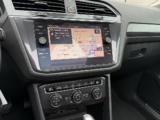 Volkswagen Tiguan 1.4 TSI 4MOTION Highline Business R -PANO-LEDER-NAVI-CAMERA picture 20