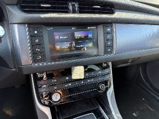 Jaguar XF 2.0 d  Portfolio Sportbreake -LEDER-NAVI-PDC-AUTOMAAT picture 20