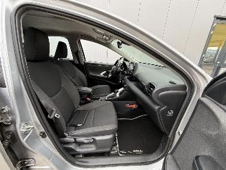 Toyota Yaris 1.5 Hybrid Active -NAVI-PDC-CAMERA picture 12