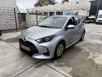 Schadeauto Toyota Yaris 1.5 Hybrid Active -NAVI-PDC-CAMERA 2022/1