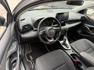 Toyota Yaris 1.5 Hybrid Active -NAVI-PDC-CAMERA picture 3