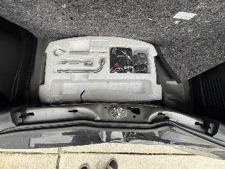 Suzuki Swift 1.0 Stijl Smart Hybrid-PDC-NAVI picture 12