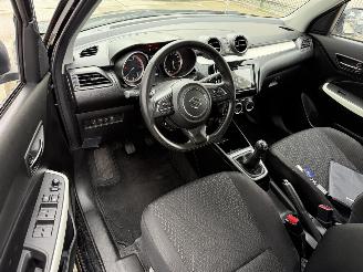 Suzuki Swift 1.0 Stijl Smart Hybrid-PDC-NAVI picture 3