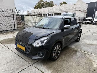 skadebil auto Suzuki Swift 1.0 Stijl Smart Hybrid-PDC-NAVI 2018/7