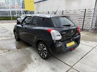 Suzuki Swift 1.0 Stijl Smart Hybrid-PDC-NAVI picture 4