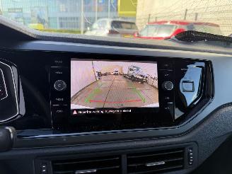 Volkswagen Polo 1.0 TSI R-Line Edition PANO - CAMERA - NAVI - CLIMA picture 17