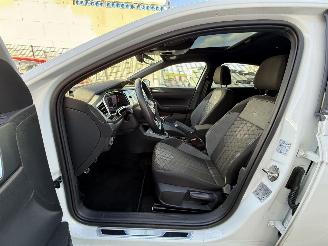 Volkswagen Polo 1.0 TSI R-Line Edition PANO - CAMERA - NAVI - CLIMA picture 8