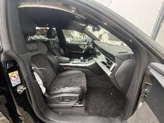 Audi Q8 55TFSI e QUATTRO S-LINE LUCHTVERING - CAMERA - KEYLESS picture 17