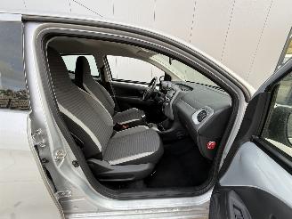 Toyota Aygo 1.0 VVT-i-X-PLAY-AIRCO picture 12