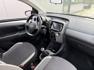 Toyota Aygo 1.0 VVT-i-X-PLAY-AIRCO picture 6