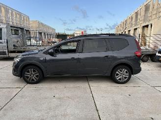 Dacia Jogger 1.0 TCe Comfort 7Persoons - PDC - NAVI - CRUISE picture 8