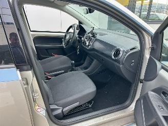 Volkswagen Up! 1.0 65 PK- AIRCO picture 6
