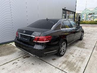 Mercedes E-klasse 220 d BleuTEC -AUTOMAAT-LEDER-NAVI-SCHUIFDAK picture 5