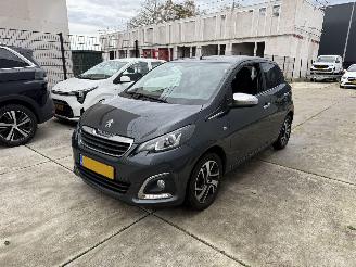 Damaged car Peugeot 108 1.0 e-VTi Allure NAVI - CAMERA - CARPLAY - LED 2020/3
