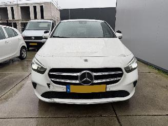 Mercedes B-klasse 200 d AUToMAAT-NAVI-CAMERA-PDC picture 12