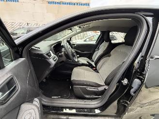 Mitsubishi Colt 1.0 T MT INTENSE CAMERA-CRUISE-CLIMA picture 8