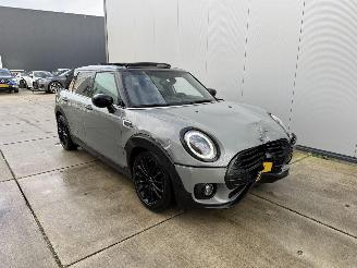 Mini Clubman 1.5 Cooper Business Edition PANO - KEYLESS - LED picture 2