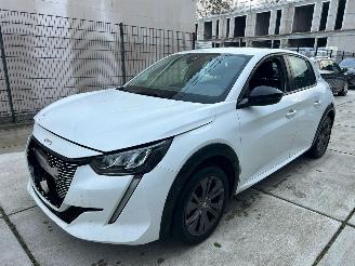 Peugeot 208 EV Pack 50 kWh -NAVI-CLIMA-ACTIRADIUS 362 Km picture 3