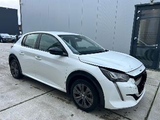 Schadeauto Peugeot 208 EV Pack 50 kWh -NAVI-CLIMA-ACTIRADIUS 362 Km 2023/6