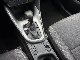 Toyota Yaris 1.5 HYBRID 141 PK-NAVI-PDC-CAMERA picture 20