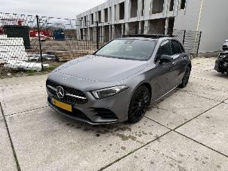 skadebil auto Mercedes A-klasse 180 PREMIUM PLUS AMG PANO-SFEER VERL-MEMORY STOELEN 2020/7