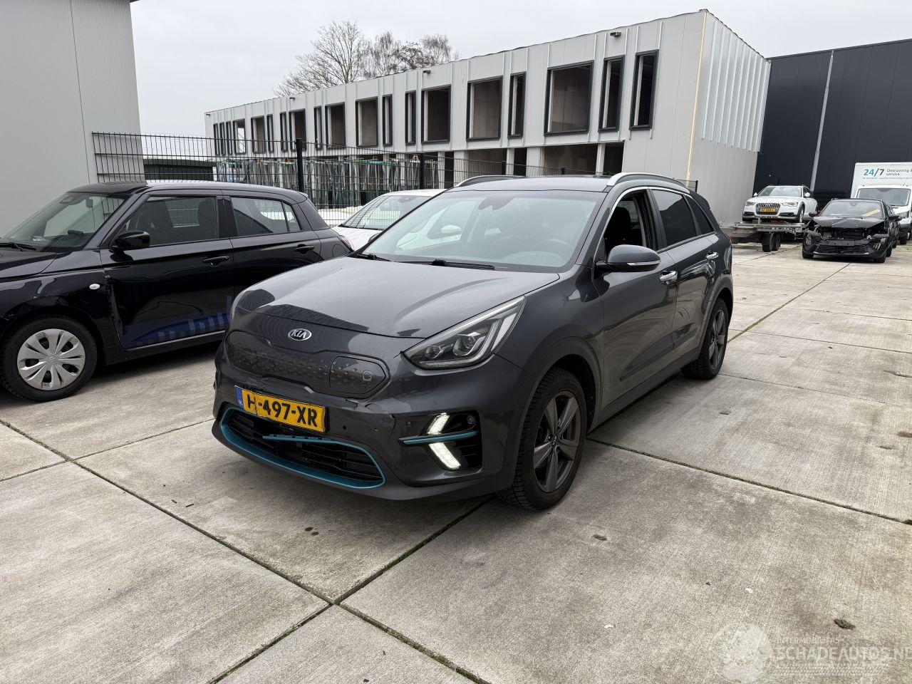Kia e-Niro ExecutiveLine 64 kWh-NAVI-CAMERA-PDC