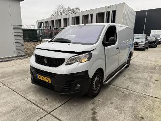 skadebil auto Peugeot Expert 1.5 Bleu HDI 100S&S L3 2023/6