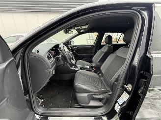 Volkswagen T-Roc 1.5 TSI Sport Business R -NAVI-CAMERA-PDC picture 9
