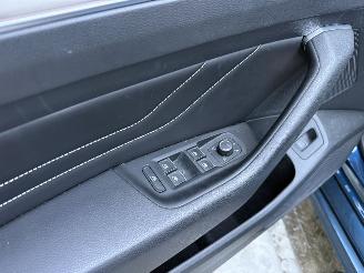 Volkswagen Passat 2.0 TDI R-Line Business+ AUTOMAAT-PANO-CAMERA picture 16