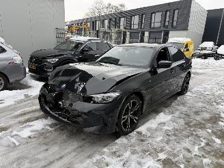 Damaged car BMW 3-serie 330e  PLUG IN HYBRID 260 PK AUTOMAAT-CAMERA-NAVI-LEDER 2025/2