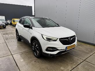 uszkodzony samochody osobowe Opel Grandland X 1.2 TURBO ULTIMATE - AUTOMAAT - NAVI - KEYLESS 2019/10